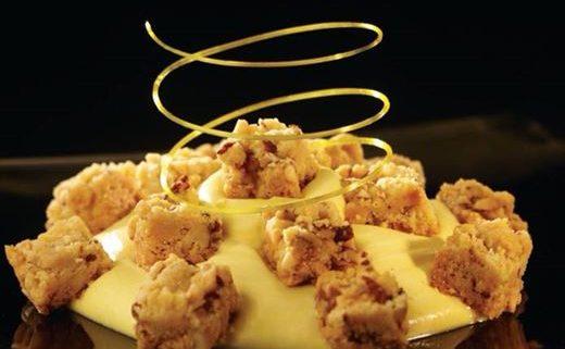 Buongiorno amici ! Sbrisolona con crema chantilly allo zabaione