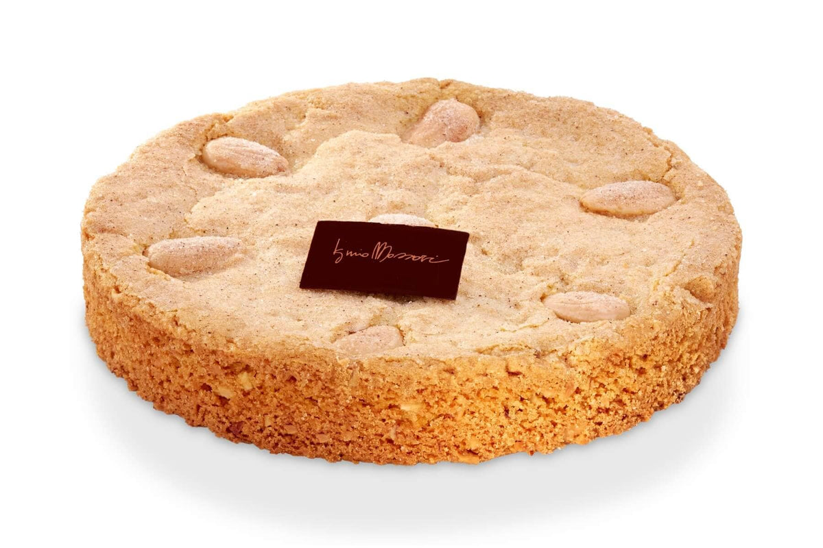  Torta Matisse di Iginio Massari Alta Pasticceria: dolce artigianale con base di frolla friabile alla vaniglia, burro e mandorle, dal profumo avvolgente.